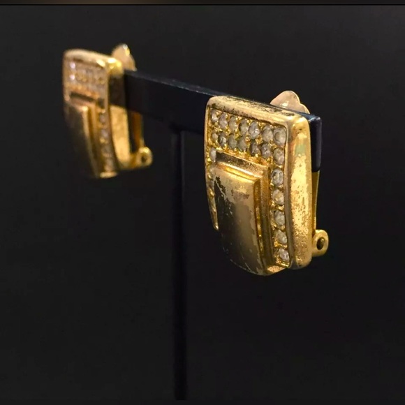 AUTH VINTAGE CHRISTIAN DIOR CD RHINESTONES CRYSTAL CLIP ON EARRINGS JEWELRY GOLD - Picture 3 of 7